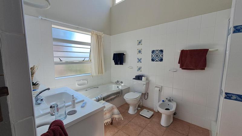 4 Bedroom Property for Sale in Jongensfontein Western Cape